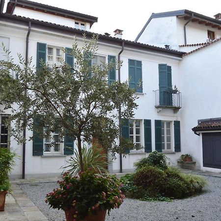 Villa Maghetti - Modernized Flat In Historic Palazzo In The Center Of Luino Exteriér fotografie