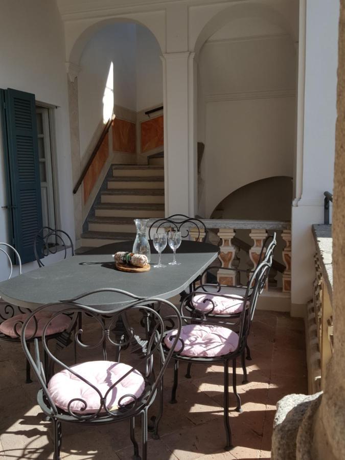 Villa Maghetti - Modernized Flat In Historic Palazzo In The Center Of Luino Exteriér fotografie