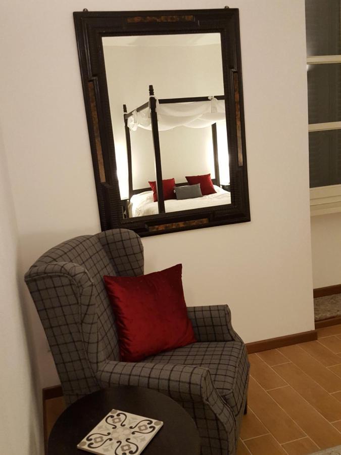 Villa Maghetti - Modernized Flat In Historic Palazzo In The Center Of Luino Exteriér fotografie