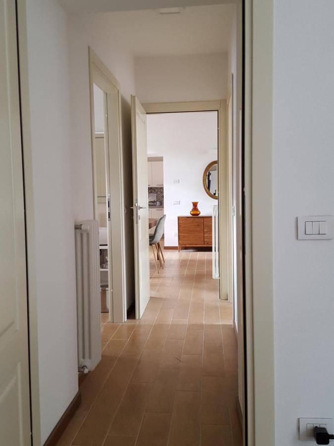 Villa Maghetti - Modernized Flat In Historic Palazzo In The Center Of Luino Exteriér fotografie
