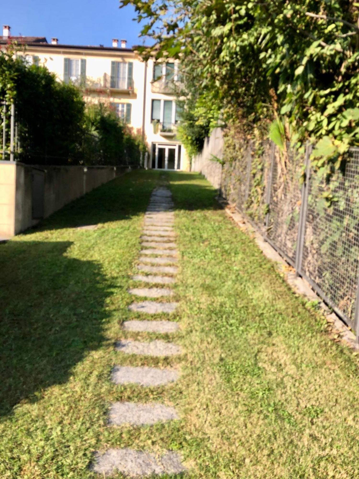 Villa Maghetti - Modernized Flat In Historic Palazzo In The Center Of Luino Exteriér fotografie